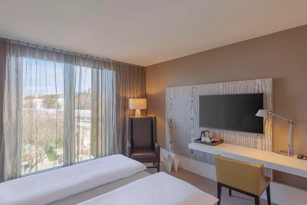 Doubletree By Hilton Vienna Schonbrunn Hotel