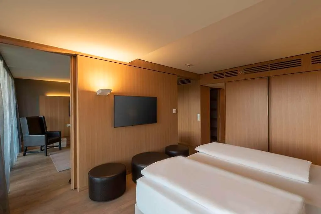 Doubletree By Hilton Vienna Schonbrunn Hotel