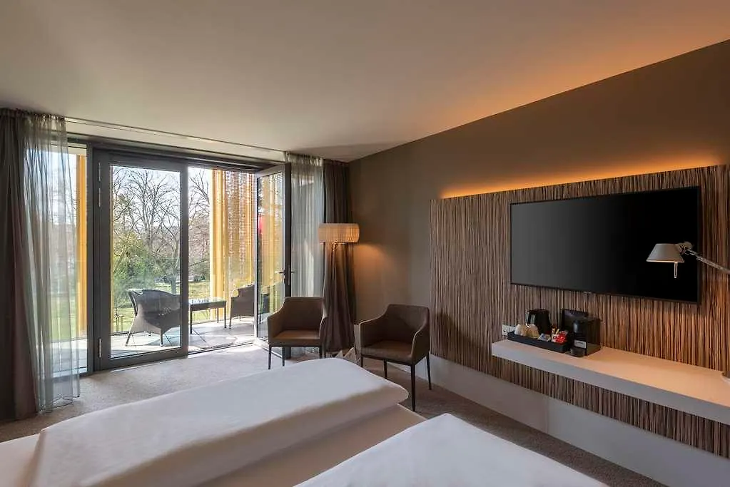 Doubletree By Hilton Vienna Schonbrunn Hotel 0*,