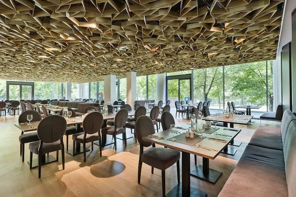 Doubletree By Hilton Vienna Schonbrunn Hotel