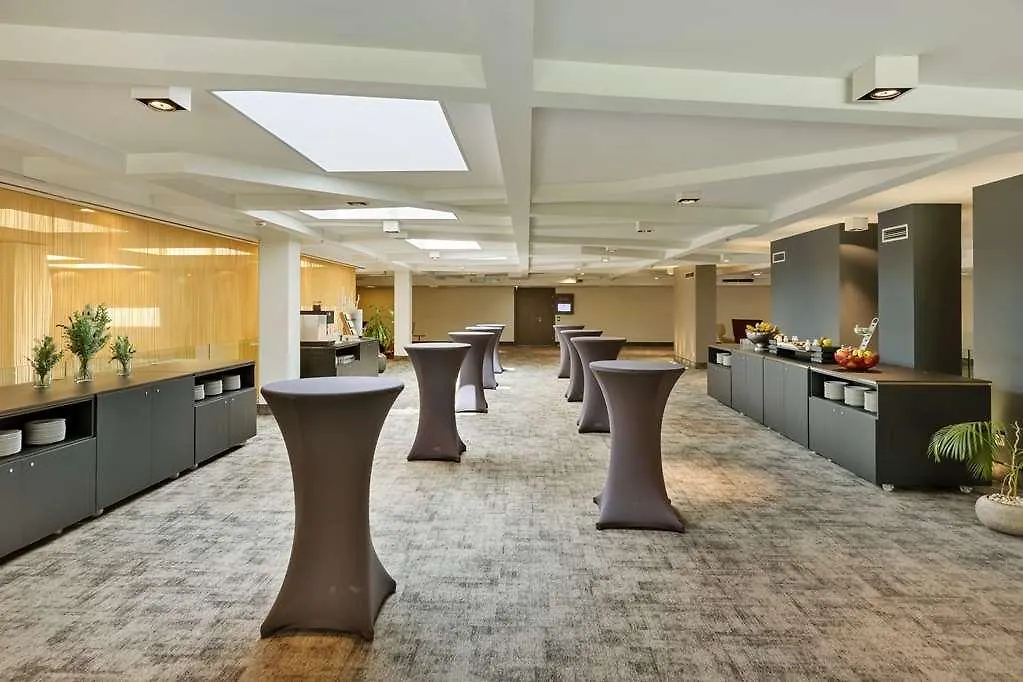 Doubletree By Hilton Vienna Schonbrunn Hotel