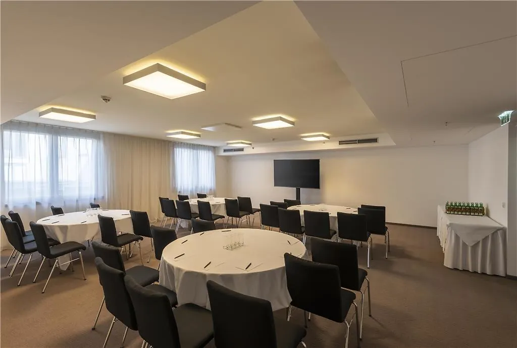 Doubletree By Hilton Vienna Schonbrunn Hotel
